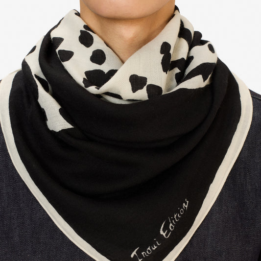 Inoui Editions - Feline in black 100% wool