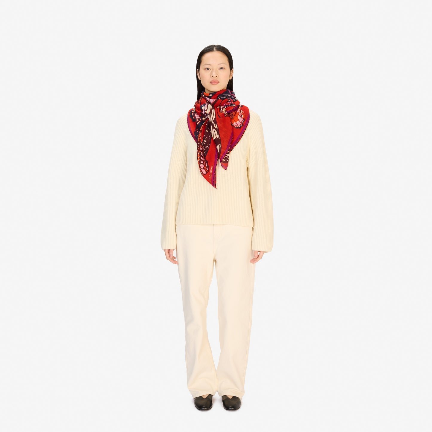 Inoui Editions - Papillon square 100% wool scarf in Red