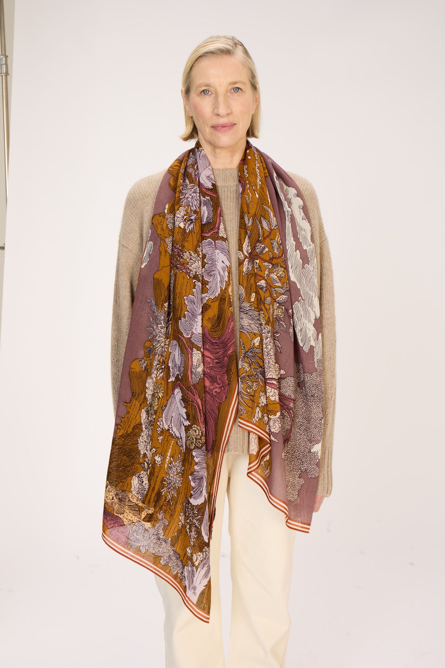 Inoui Editions - History in Violet 100% wool