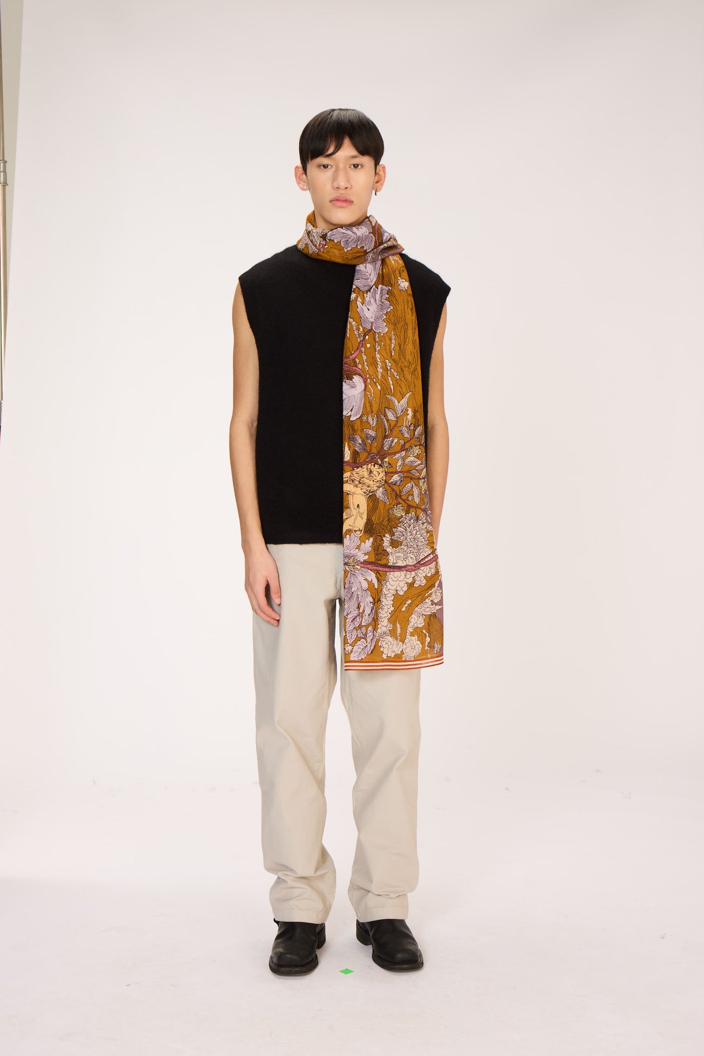 Inoui Editions - History in Violet 100% wool
