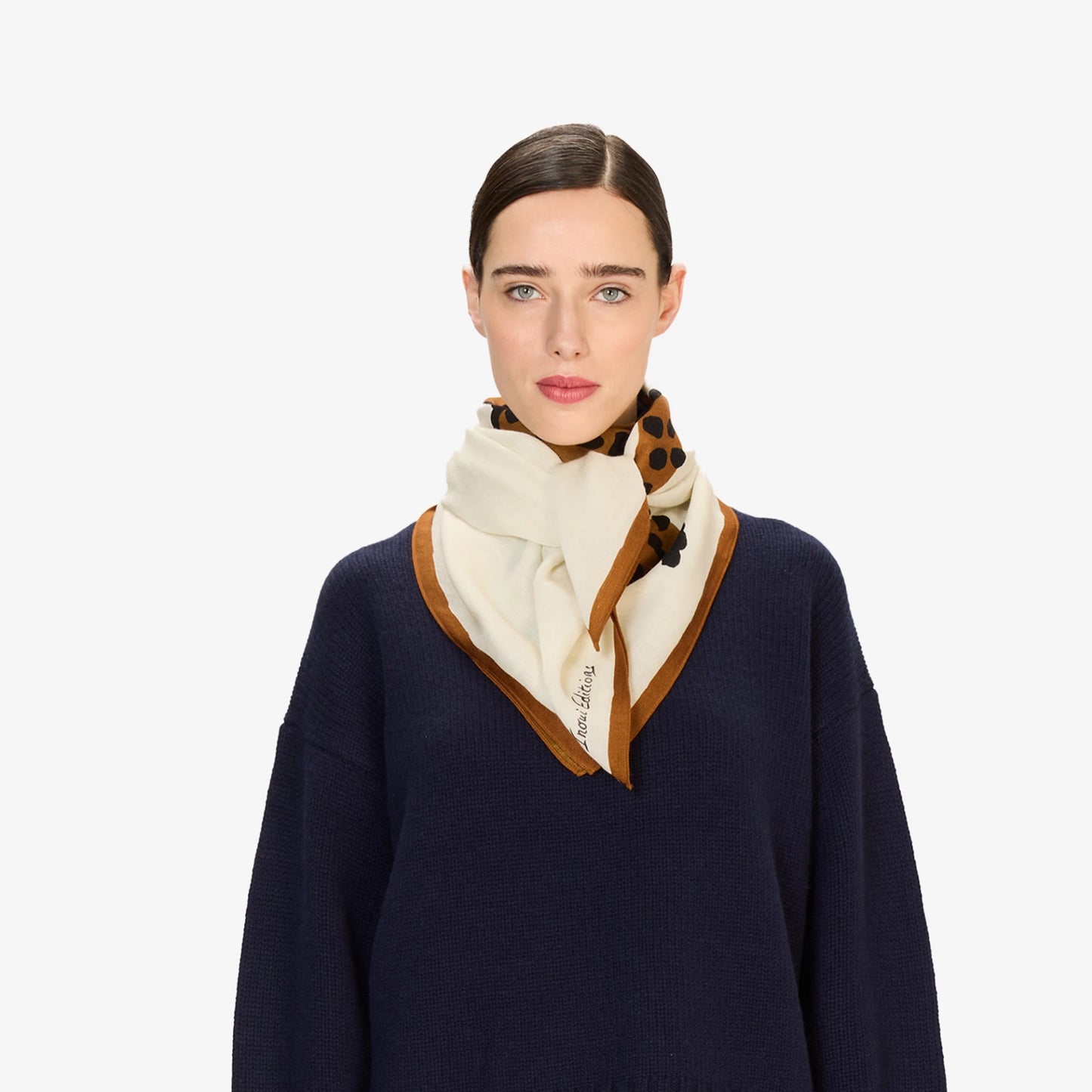 Inoui Editions - Feline in white 100% wool