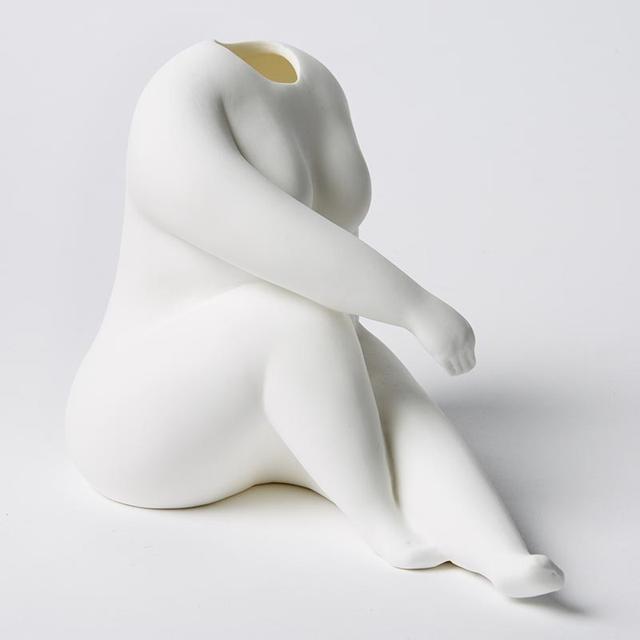 Recline Vase - White